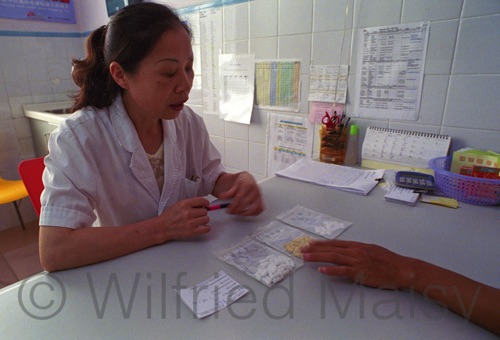 MSF Chine traitement sida-Nanning-07 octobre 2005-2583.jpg